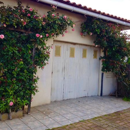 Les Petits Paniers Rivieres (Charente) Exterior foto